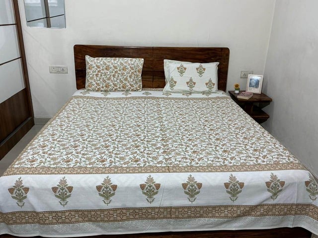 Double Bed XL Jaipuri Cotton Bedsheet, Sage Booti