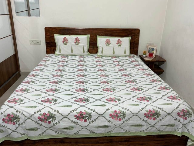 Double Bed XL Jaipuri Cotton Bedsheet, Magenta Vine